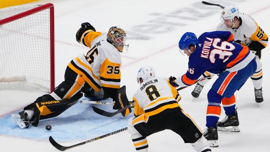 Penguins feeding off Jarry’s three shutouts in five straight victories taken in Elmont, N.Y. (Penguins)